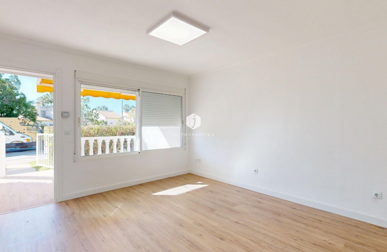 Z drugiej ręki - Mieszkanie w bloku -
Orihuela Costa - Costa Blanca