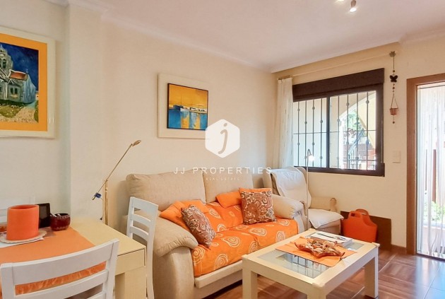 Resale - Apartment / flat -
Torrevieja - Parque Acuático - Sector 25