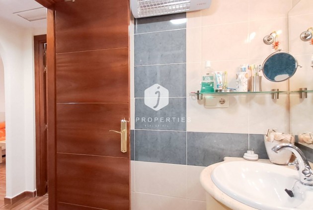 Resale - Apartment / flat -
Torrevieja - Parque Acuático - Sector 25