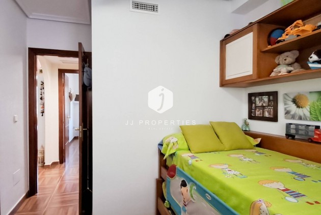 Resale - Apartment / flat -
Torrevieja - Parque Acuático - Sector 25