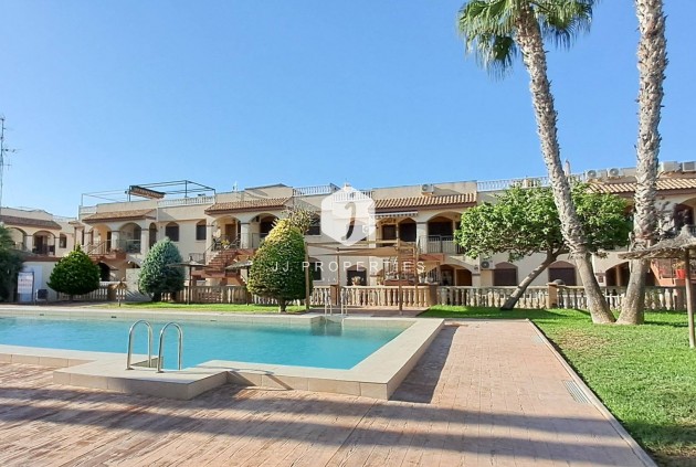 Resale - Apartment / flat -
Torrevieja - Parque Acuático - Sector 25