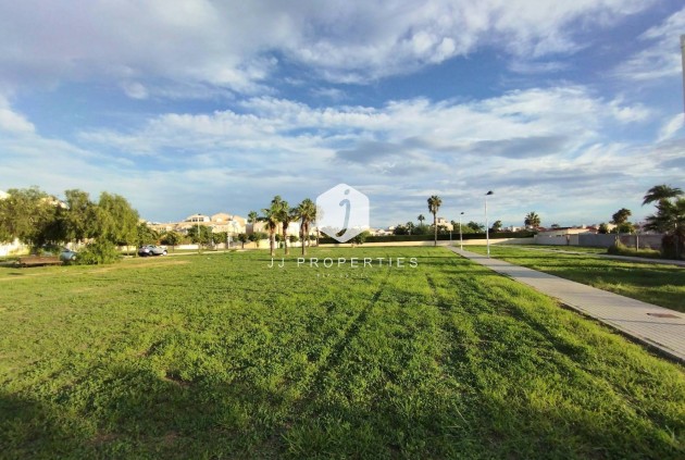 D'occasion - Villa -
Torrevieja - La Siesta - El Salado - Torreta