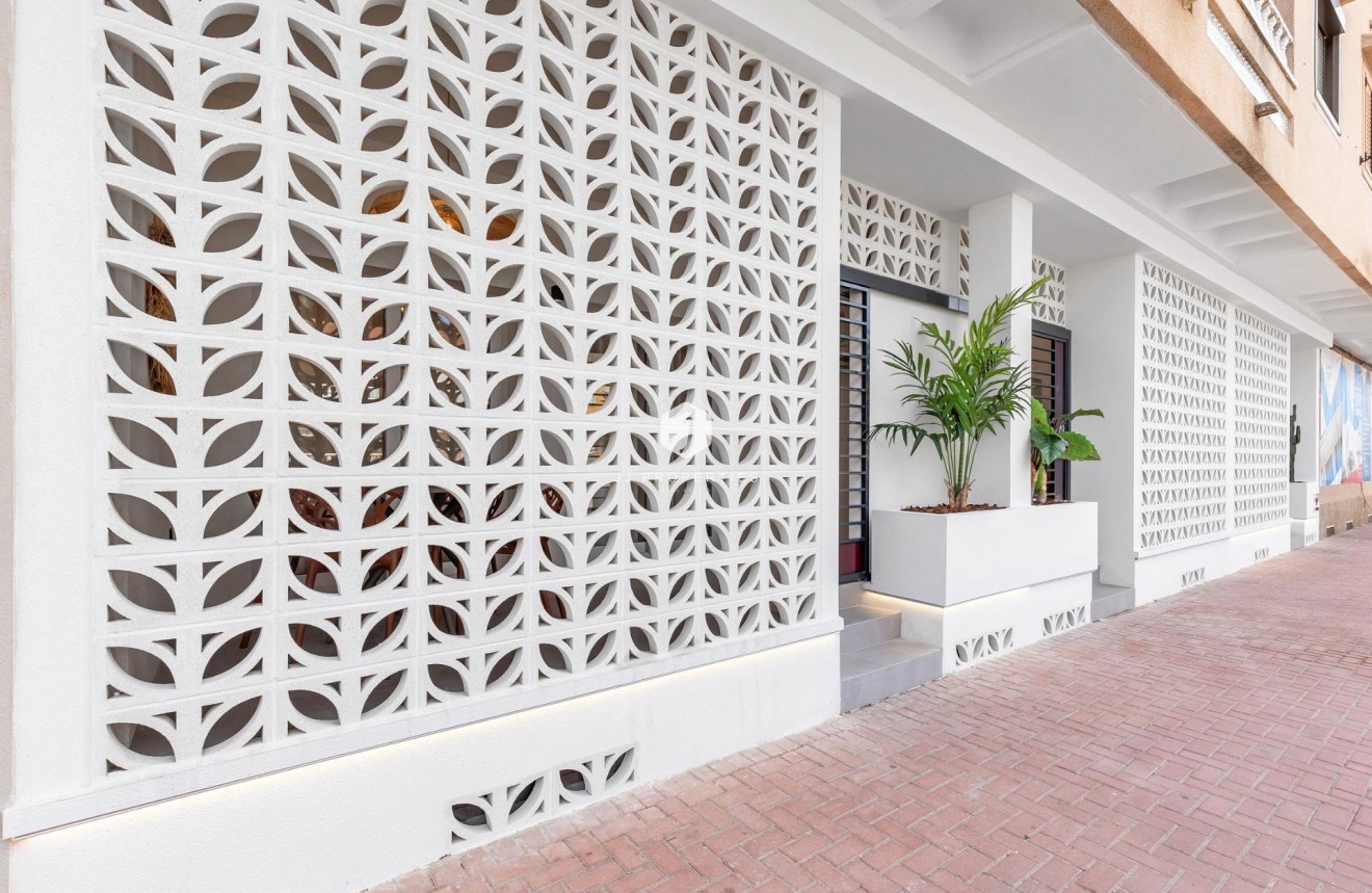 New Build - Apartment / flat -
Torrevieja - Playa Los Naufragos