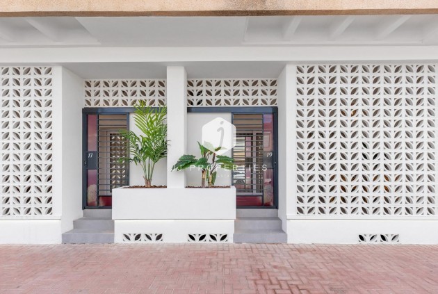 New Build - Apartment / flat -
Torrevieja - Playa Los Naufragos