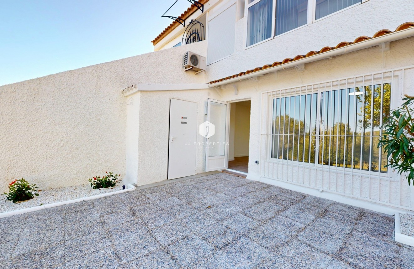 Resale - Bungalow -
Orihuela Costa - Costa Blanca