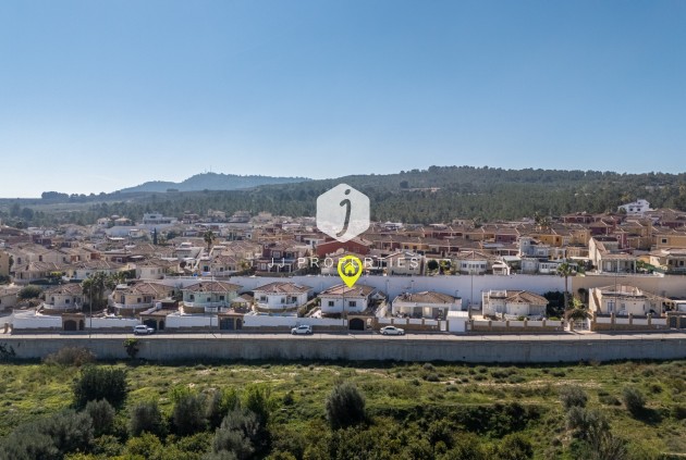 Resale - Villa -
Bigastro - Inland