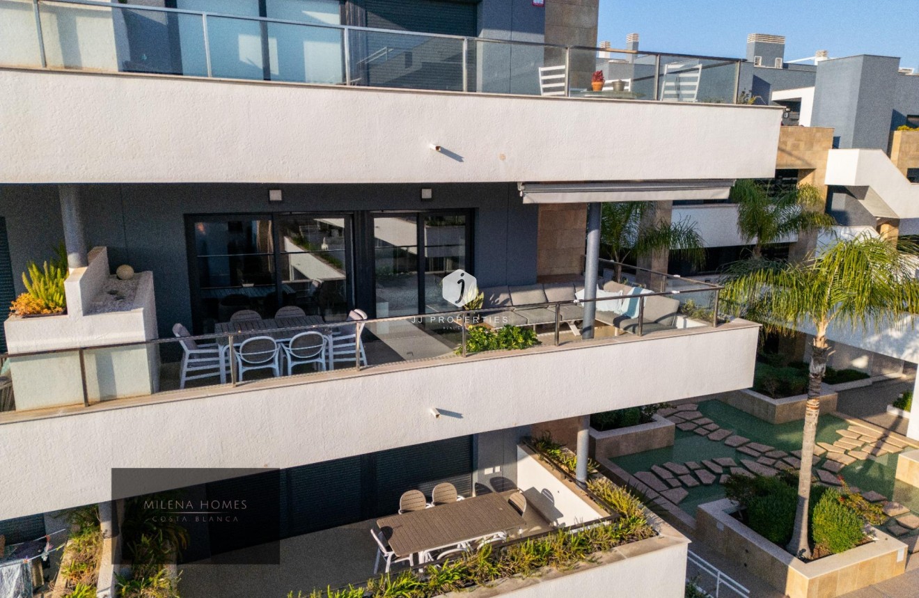 Resale - Apartment / flat -
Orihuela Costa - La Zenia