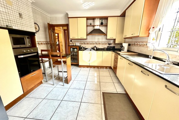 Resale - Villa -
La Mata - Costa Blanca