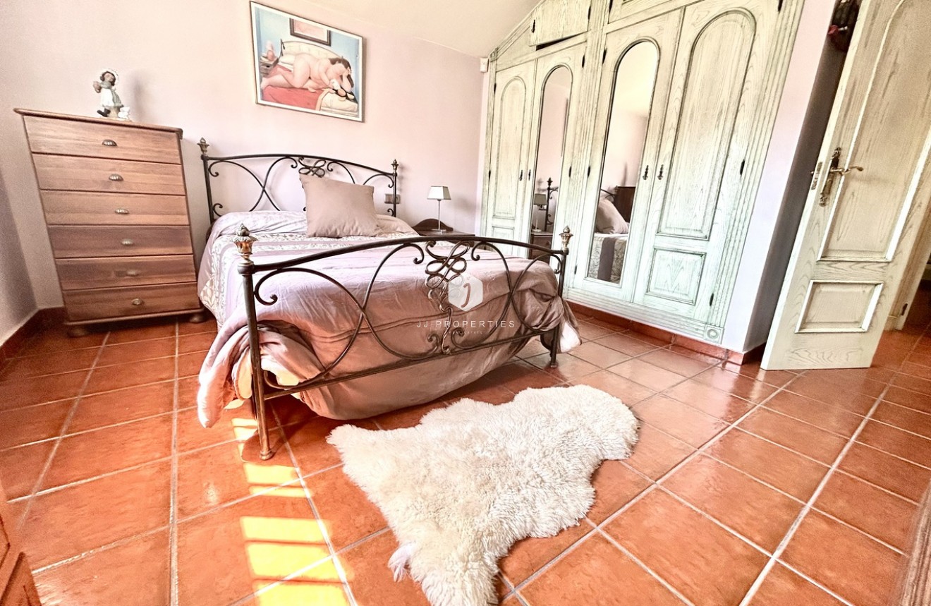 Resale - Villa -
La Mata - Costa Blanca