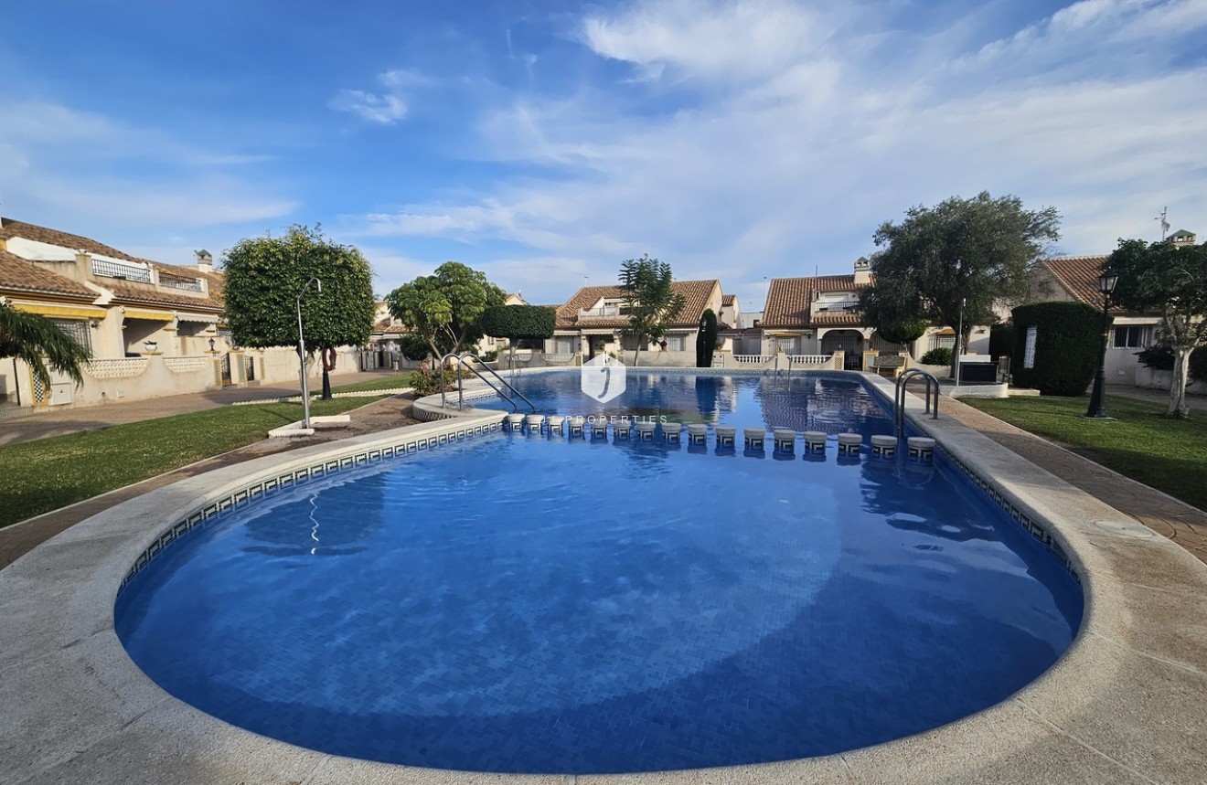 Resale - Villa -
La Zenia - Costa Blanca