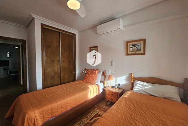 Resale - Villa -
La Zenia - Costa Blanca