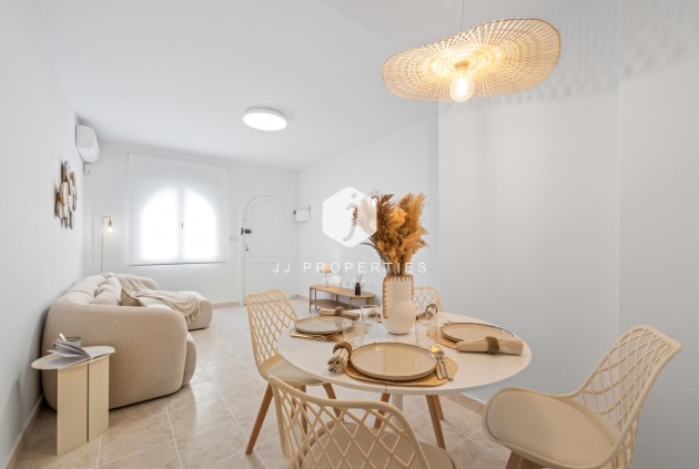 Resale - Chalet -
Playa Flamenca - Costa Blanca