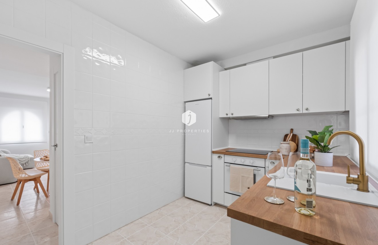 Resale - Chalet -
Playa Flamenca - Costa Blanca