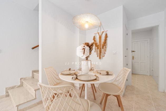 Resale - Chalet -
Playa Flamenca - Costa Blanca