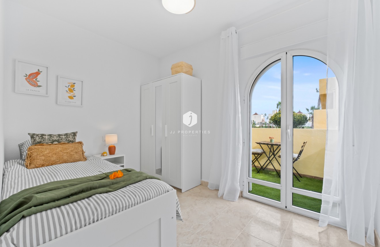 Resale - Chalet -
Playa Flamenca - Costa Blanca