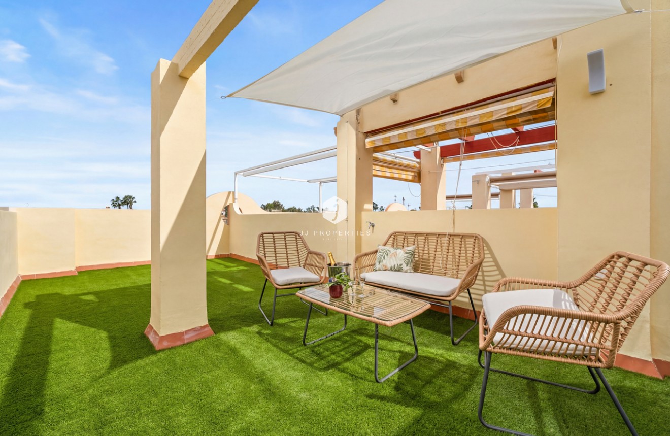 Resale - Chalet -
Playa Flamenca - Costa Blanca