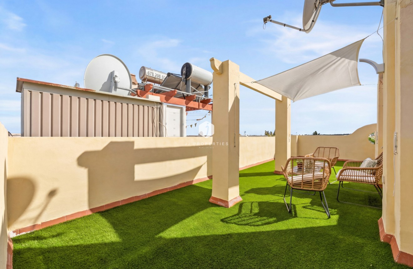 Resale - Chalet -
Playa Flamenca - Costa Blanca