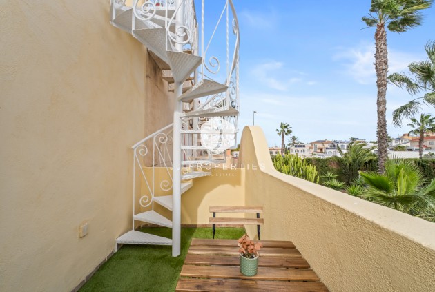 Resale - Chalet -
Playa Flamenca - Costa Blanca