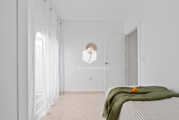 Resale - Chalet -
Playa Flamenca - Costa Blanca