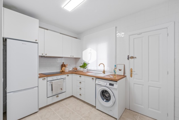 Resale - Chalet -
Playa Flamenca - Costa Blanca