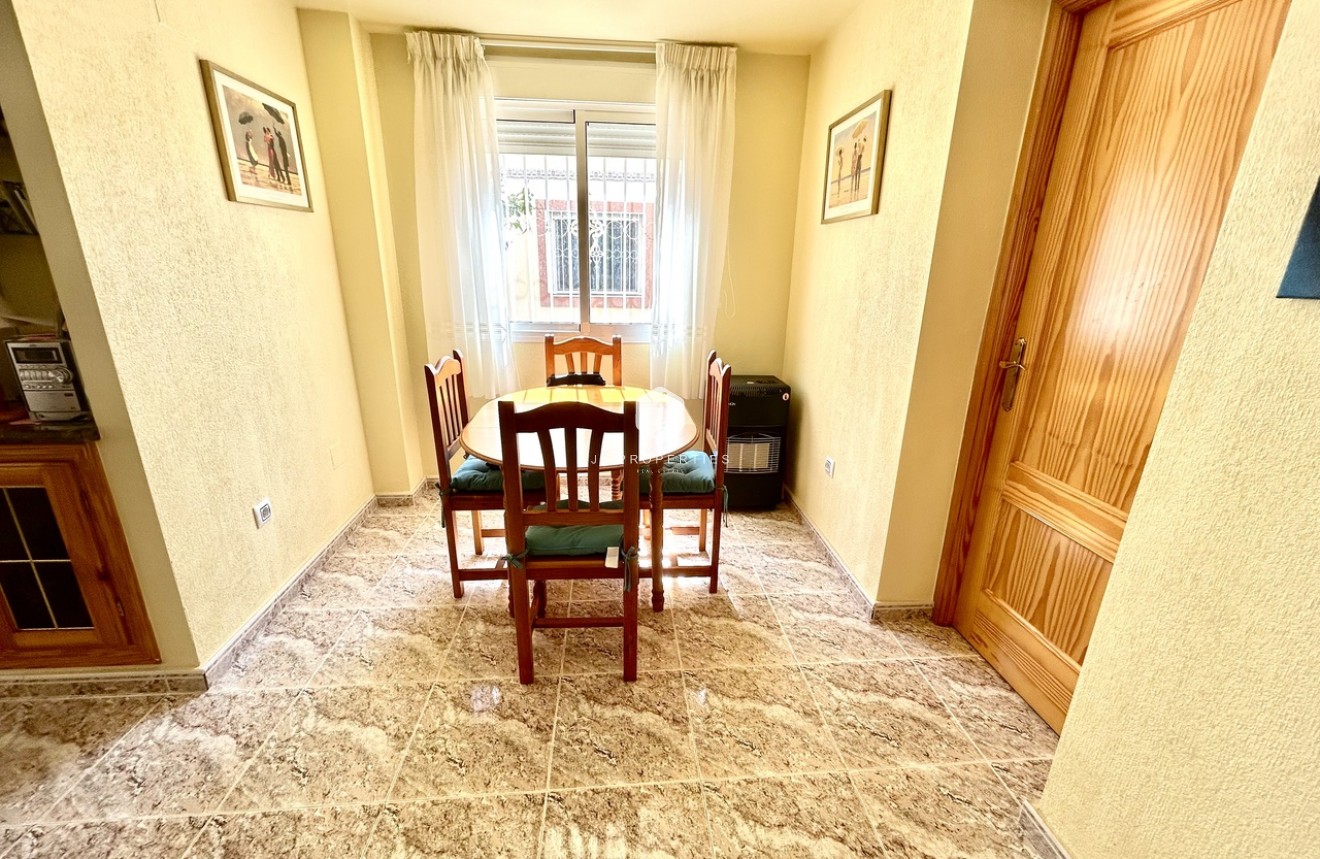 Resale - Chalet -
Cabo Roig - Costa Blanca