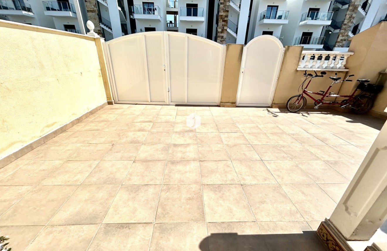 Resale - Chalet -
Cabo Roig - Costa Blanca