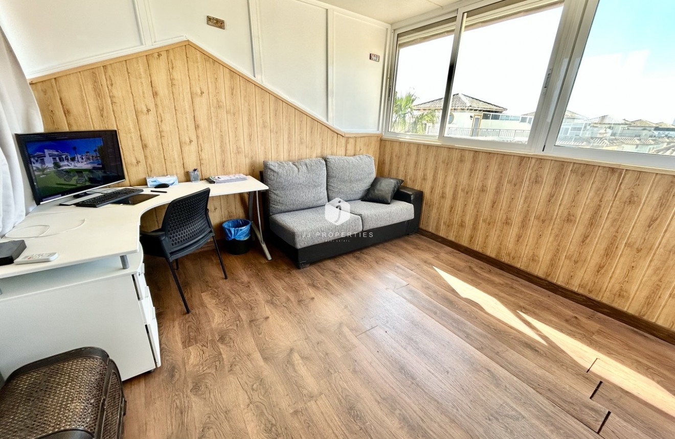 Resale - Penthouse -
Playa Flamenca - Costa Blanca