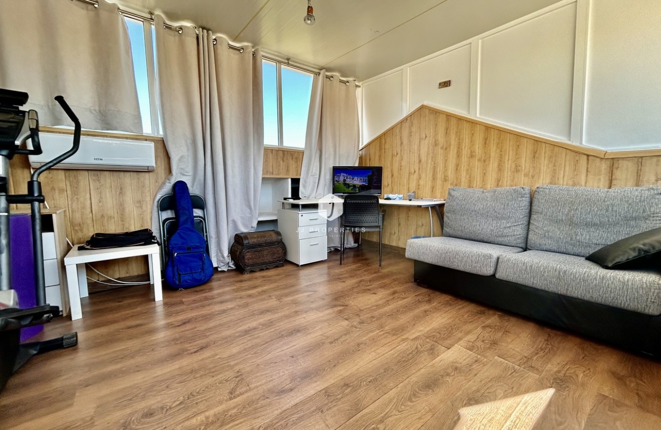 Resale - Penthouse -
Playa Flamenca - Costa Blanca