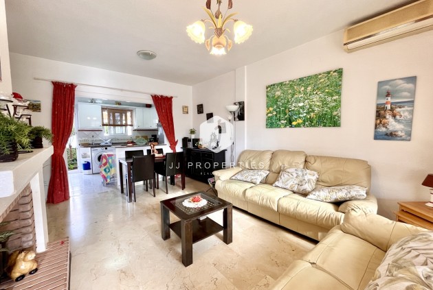 Resale - Apartment / flat -
Playa Flamenca - Costa Blanca