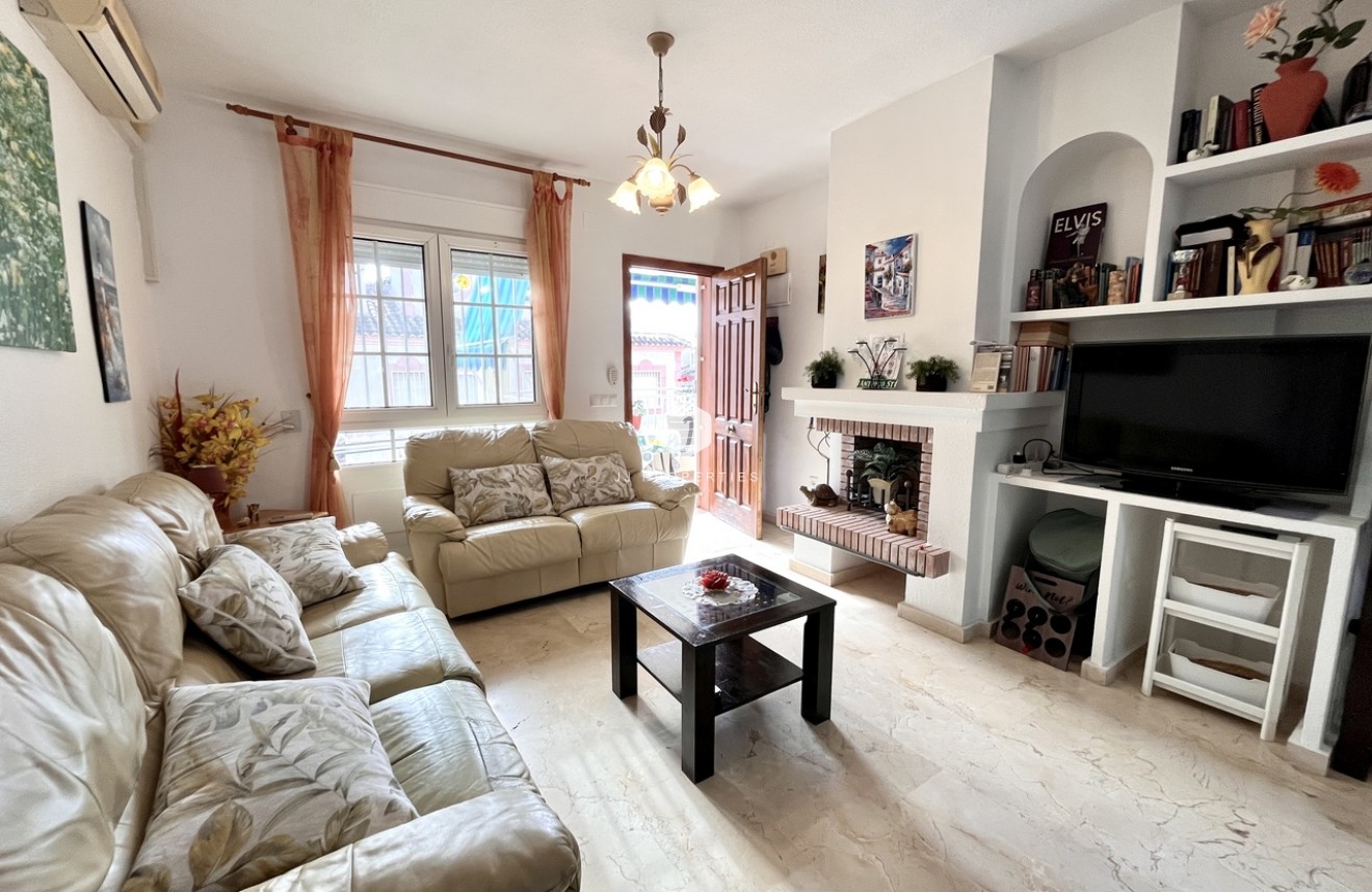 Resale - Apartment / flat -
Playa Flamenca - Costa Blanca