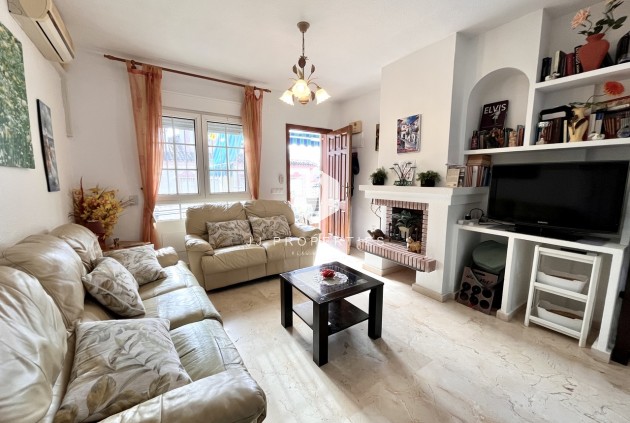 Resale - Apartment / flat -
Playa Flamenca - Costa Blanca