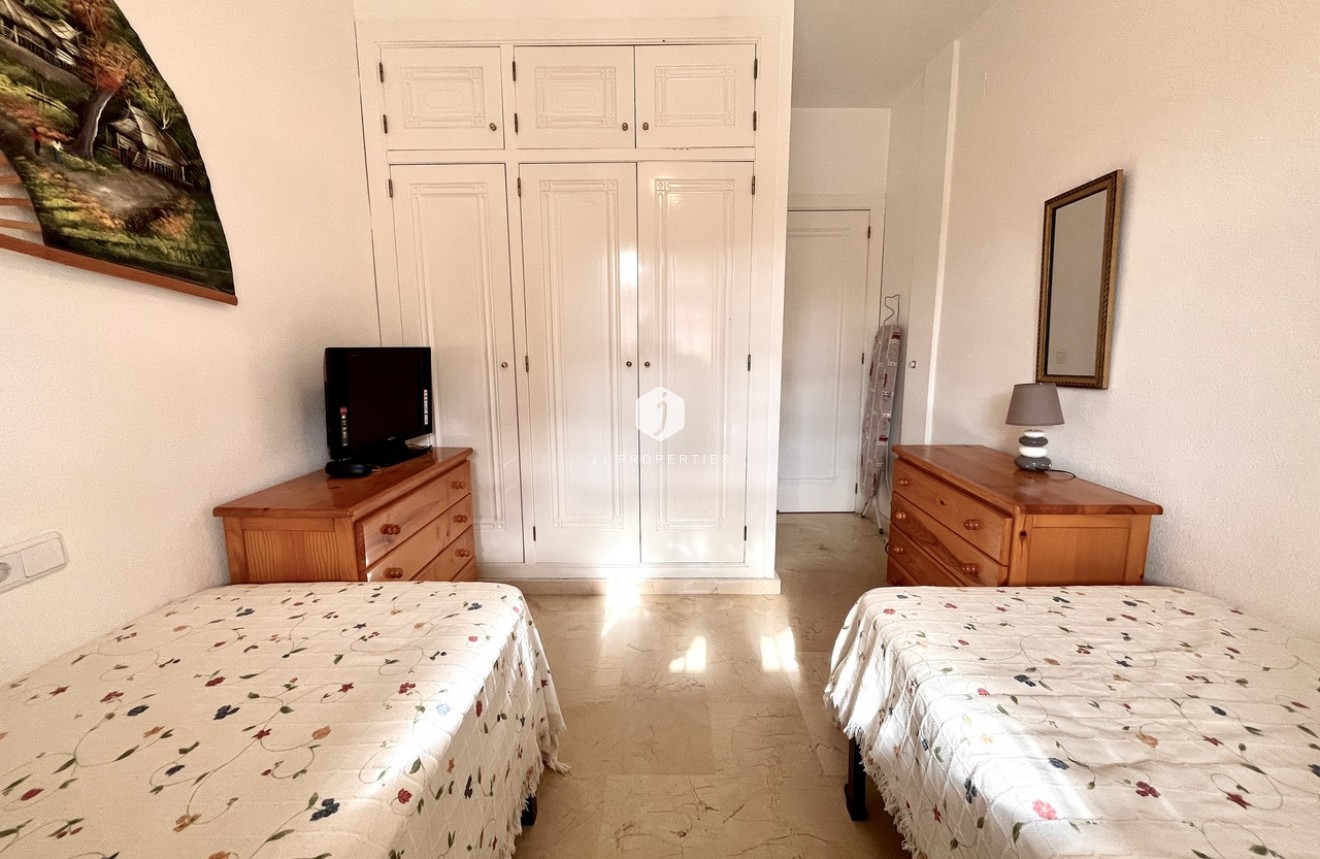 Resale - Apartment / flat -
Playa Flamenca - Costa Blanca