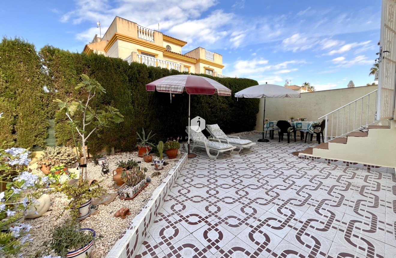 Resale - Apartment / flat -
Playa Flamenca - Costa Blanca