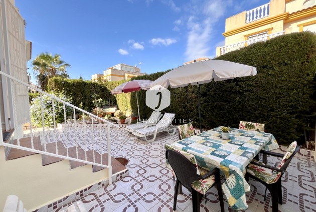 Resale - Apartment / flat -
Playa Flamenca - Costa Blanca