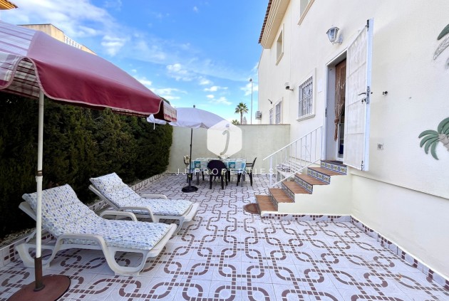 Resale - Apartment / flat -
Playa Flamenca - Costa Blanca