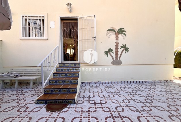 Resale - Apartment / flat -
Playa Flamenca - Costa Blanca