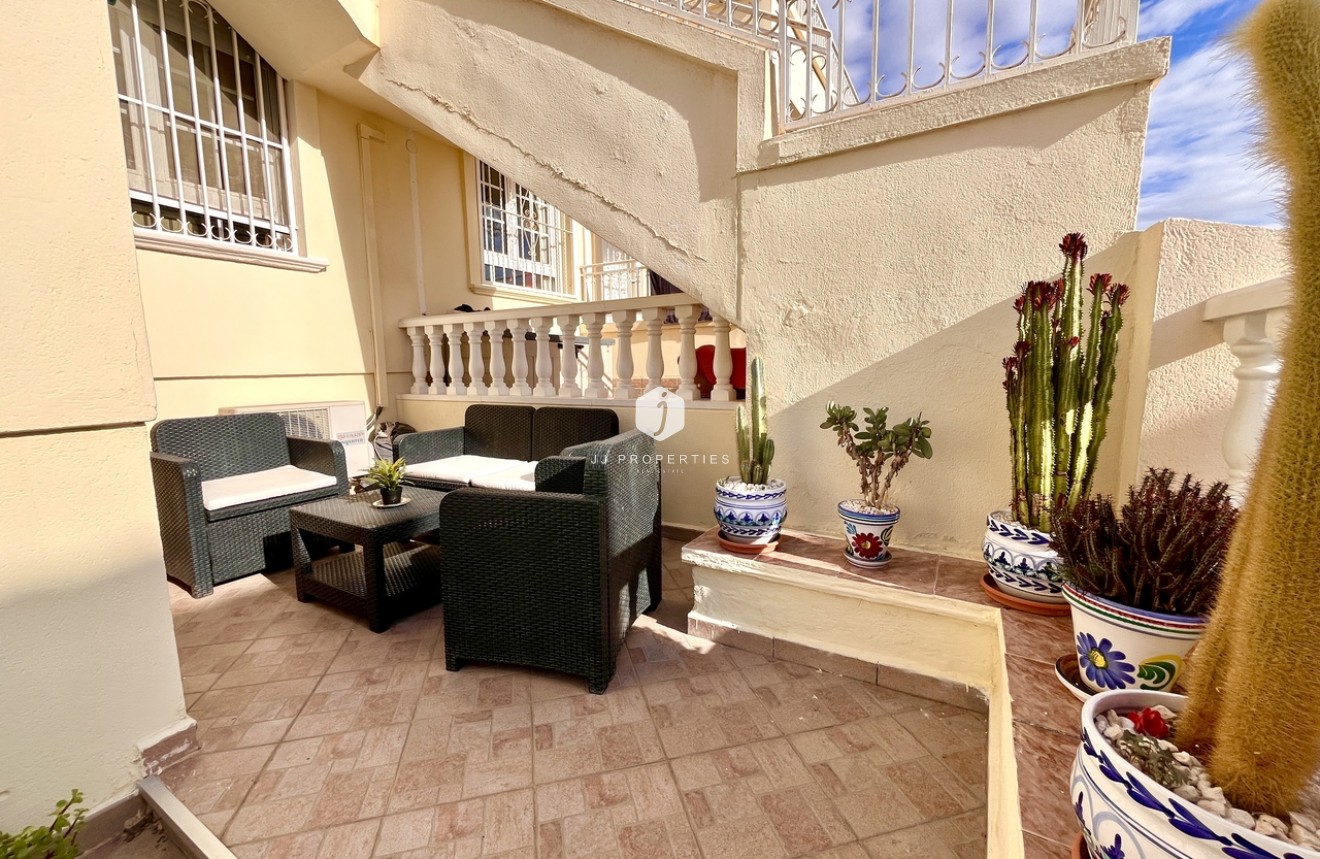 Resale - Apartment / flat -
Playa Flamenca - Costa Blanca