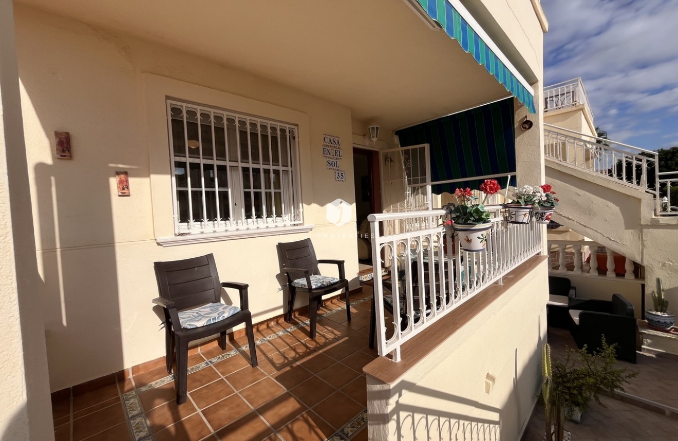 Resale - Apartment / flat -
Playa Flamenca - Costa Blanca