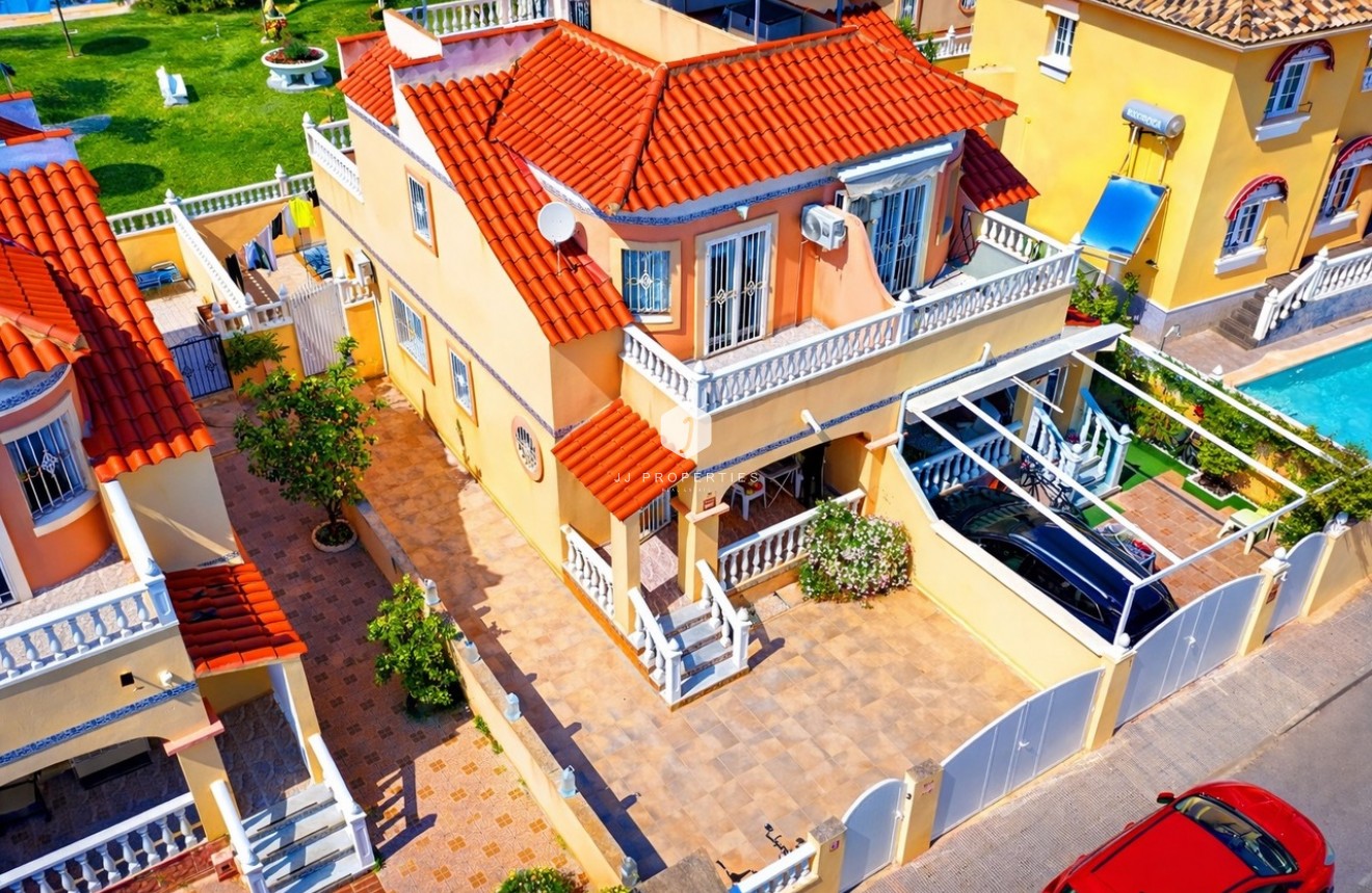 Resale - Chalet -
La Zenia - Costa Blanca