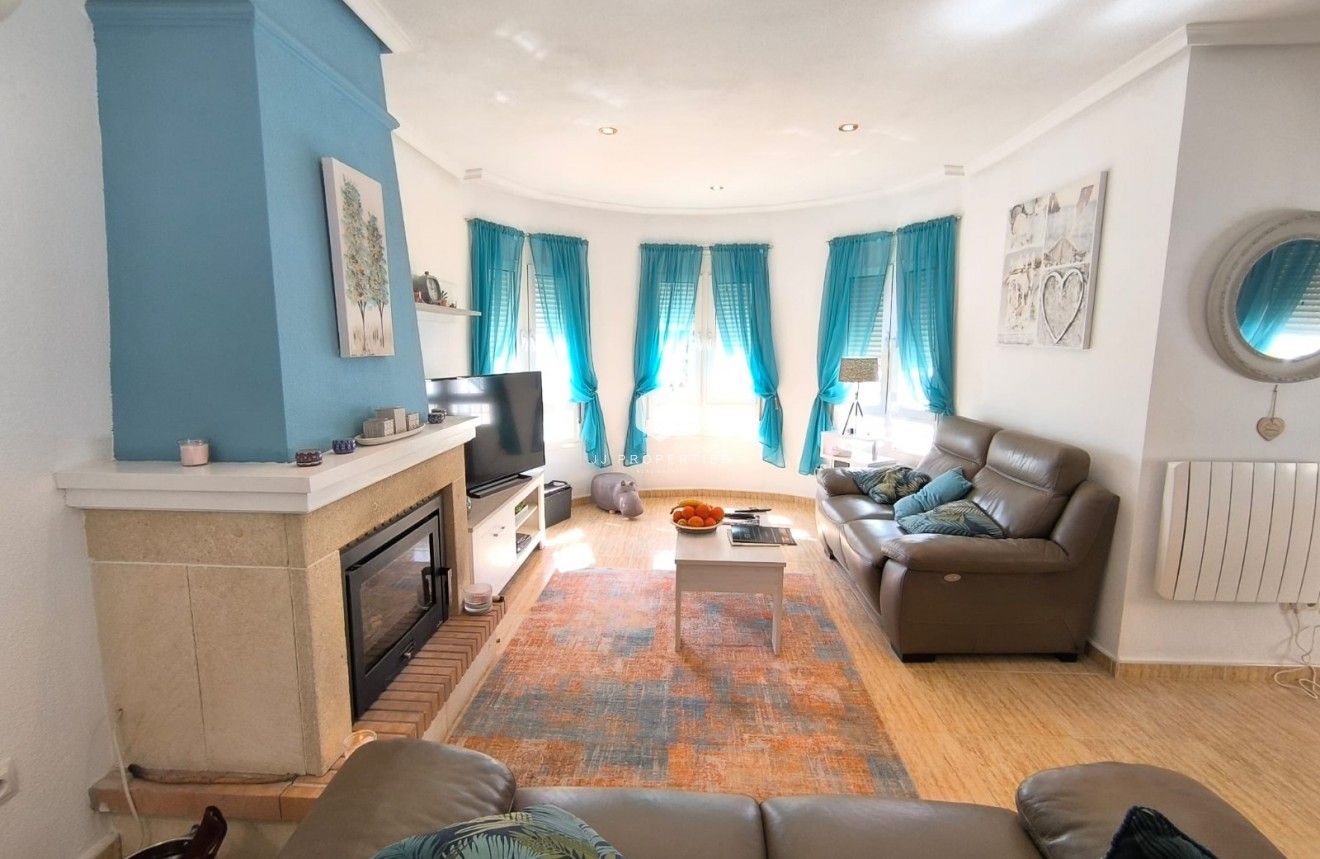 Resale - Villa -
El Raso - Costa Blanca