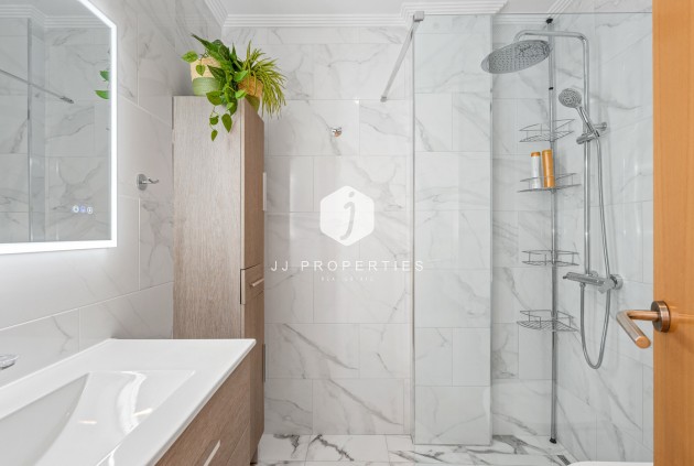 Resale - Apartment / flat -
Torrevieja - Costa Blanca