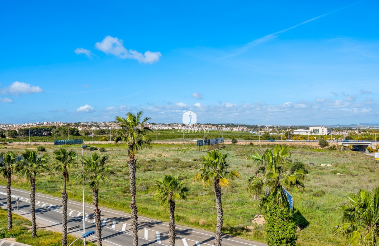 Resale - Apartment / flat -
Torrevieja - Costa Blanca