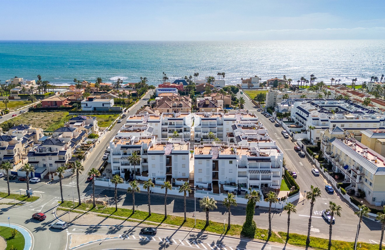 Resale - Apartment / flat -
Torrevieja - Costa Blanca