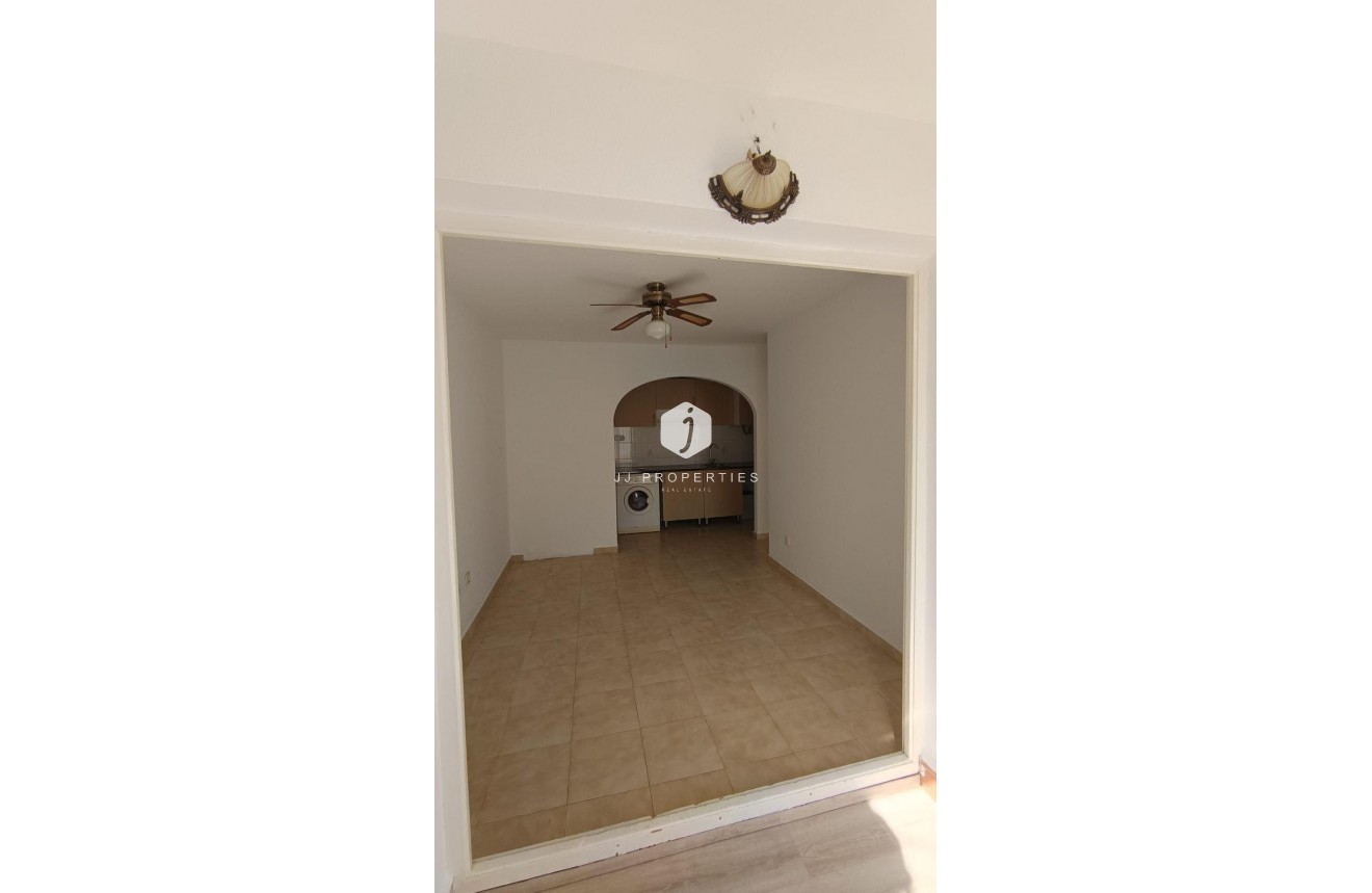 Resale - Chalet -
Torrevieja - Los Balcones