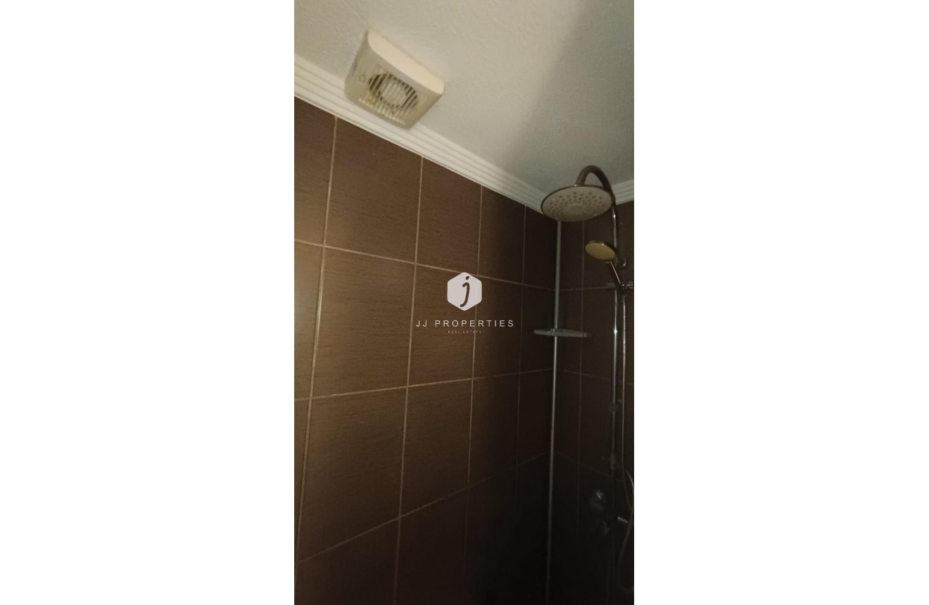 Resale - Chalet -
Torrevieja - Los Balcones