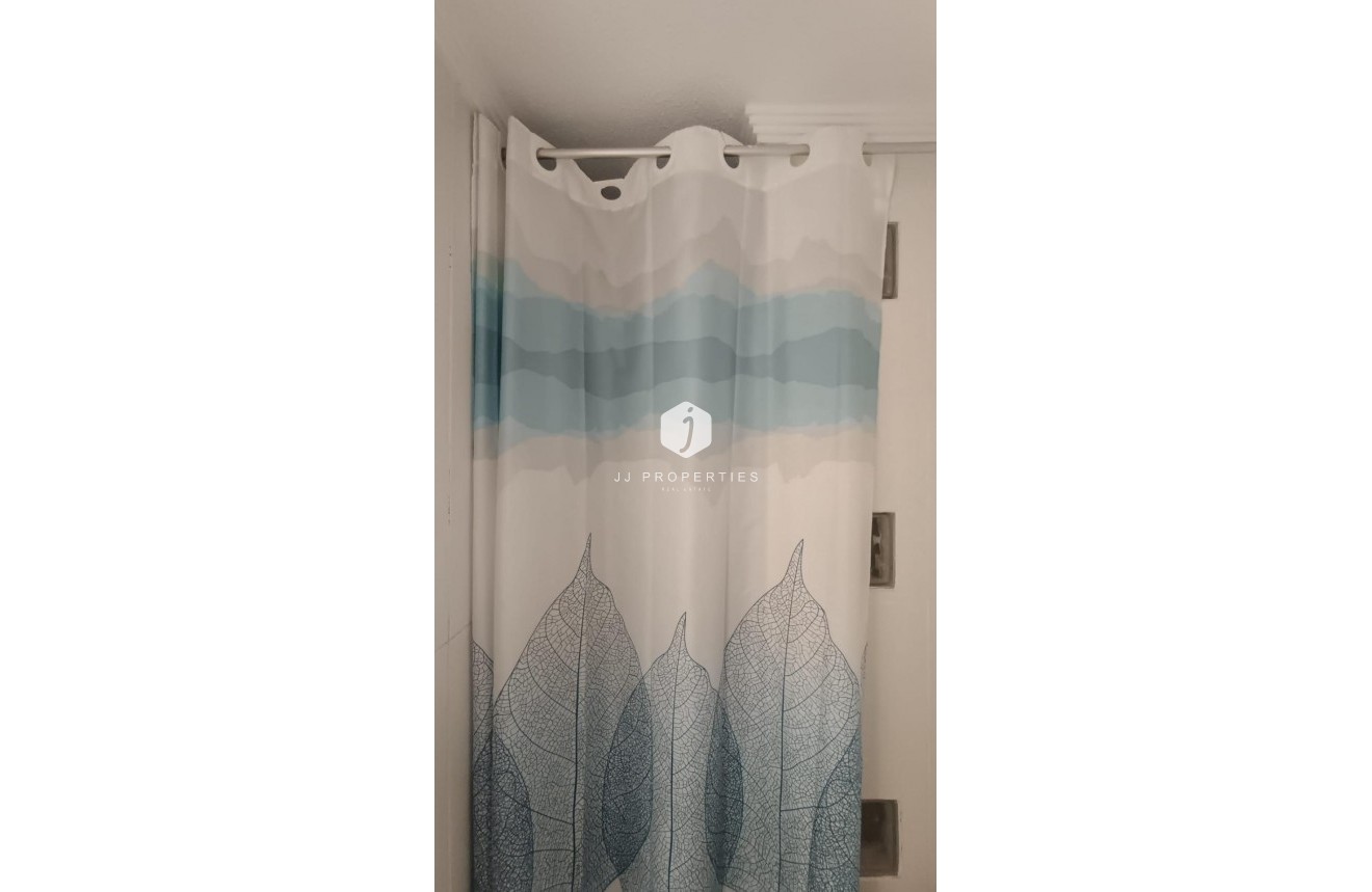 Resale - Chalet -
Torrevieja - Los Balcones