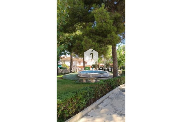 Resale - Chalet -
Torrevieja - Los Balcones