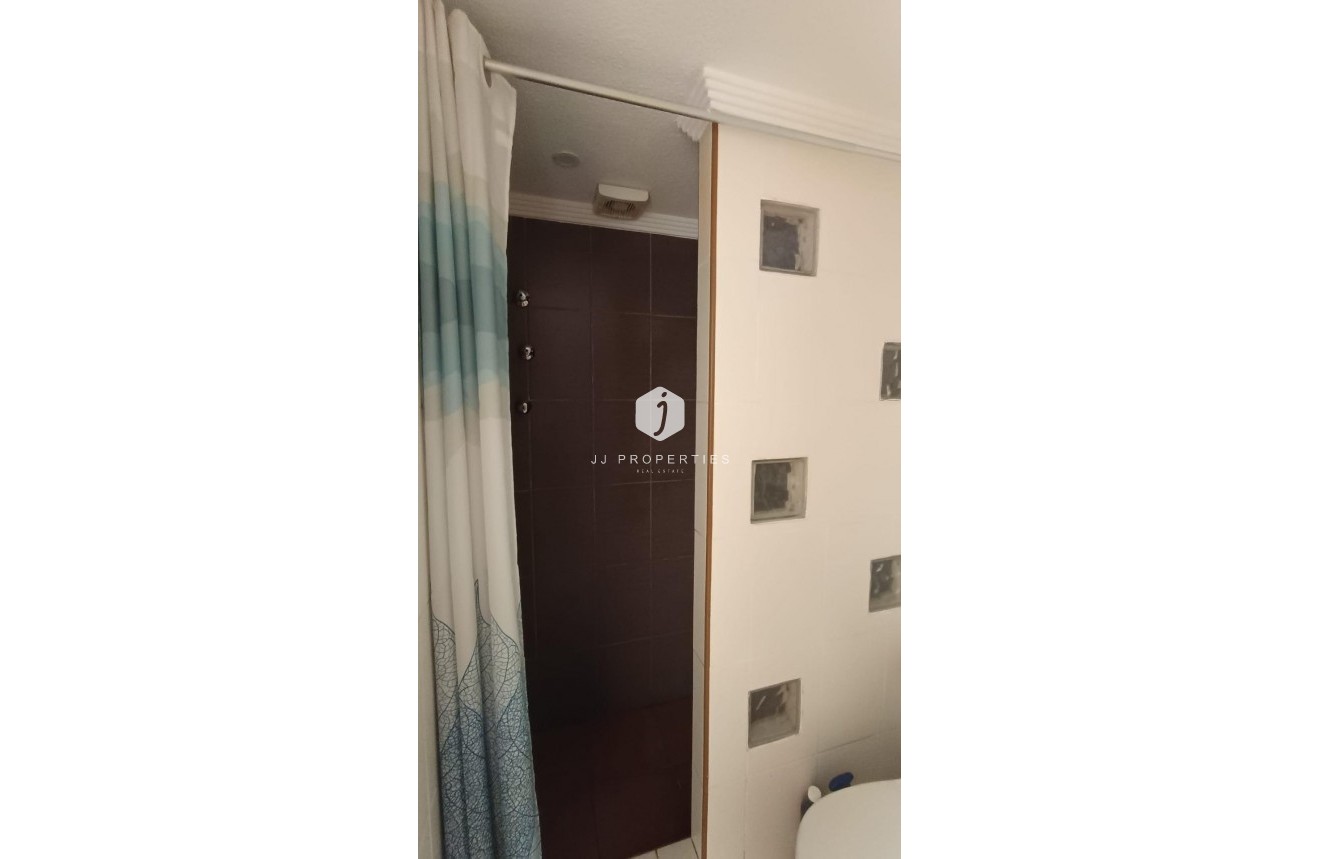 Resale - Chalet -
Torrevieja - Los Balcones