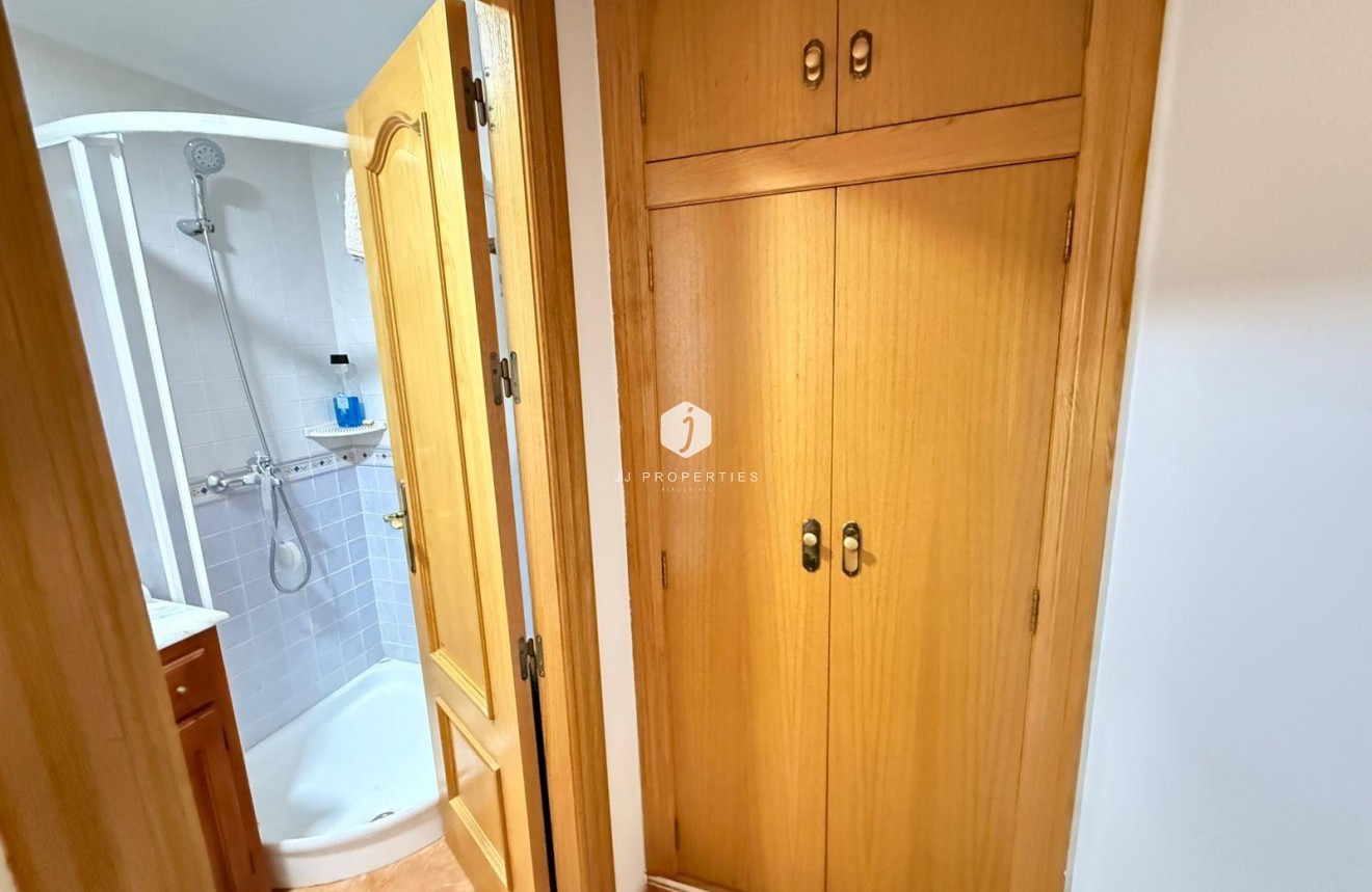 Resale - Apartment / flat -
Torrevieja - Playa del Cura