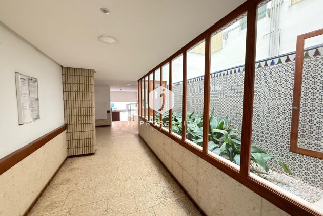 Resale - Apartment / flat -
Torrevieja - Playa del Cura